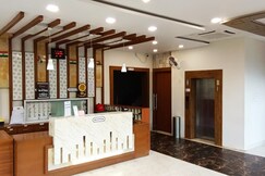 Hotel The Grand