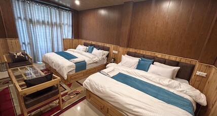 Hotel Ganpati Room Type - Family Double King Bed Room with