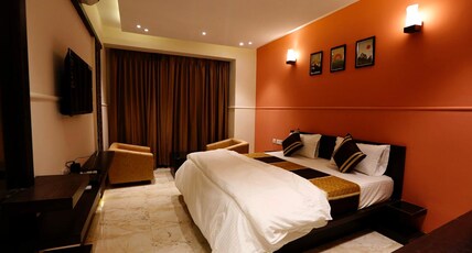 Hotel Maple Inn Ashram Road Room Type - Premium A/c Room