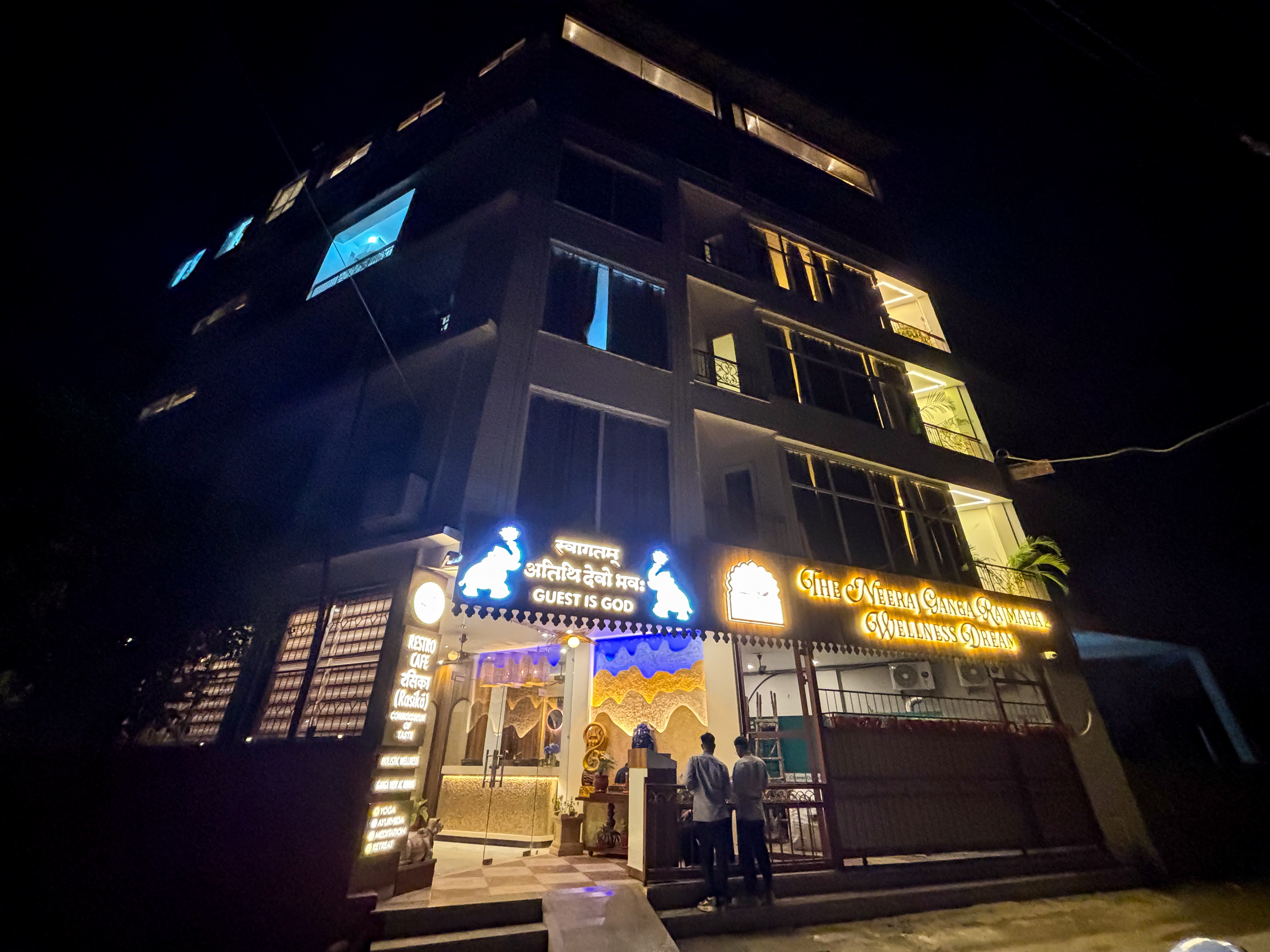 The Neeraj Ganga Rajmahal Wellness With Ganga View - Tap to explore photos