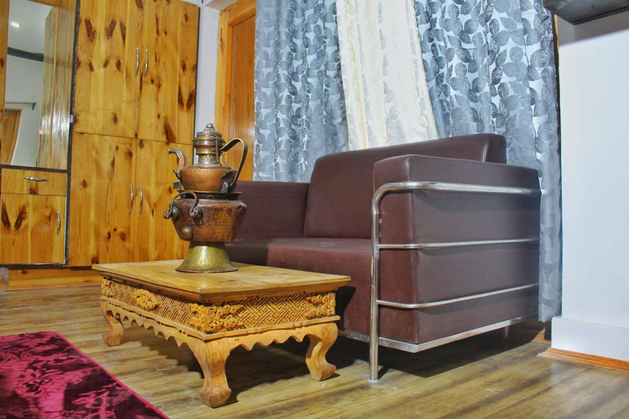 Mentok Retreat a Luxury inn - Tap to explore photos