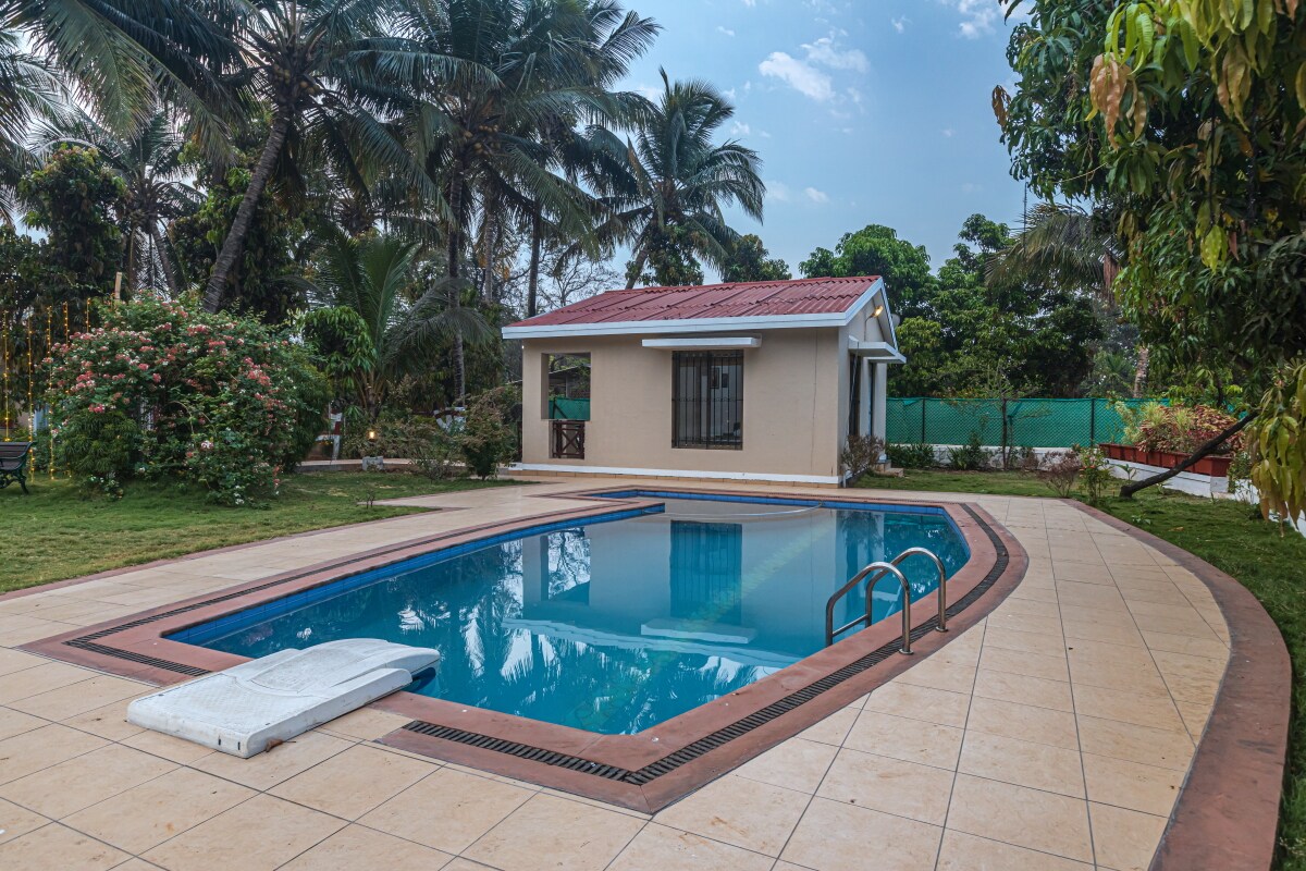SaffronStays Serene Retreat - Tap to explore photos