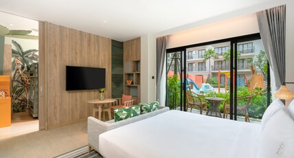 Holiday Inn Resort Samui Bophut Beach, an IHG Hotel Room Type - 1 King 1 Bunk Bed Kids Theme Playground Access