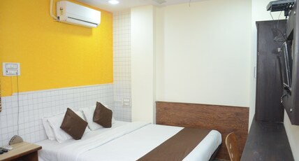 Hotel Sai Leela Room Type - Deluxe Room