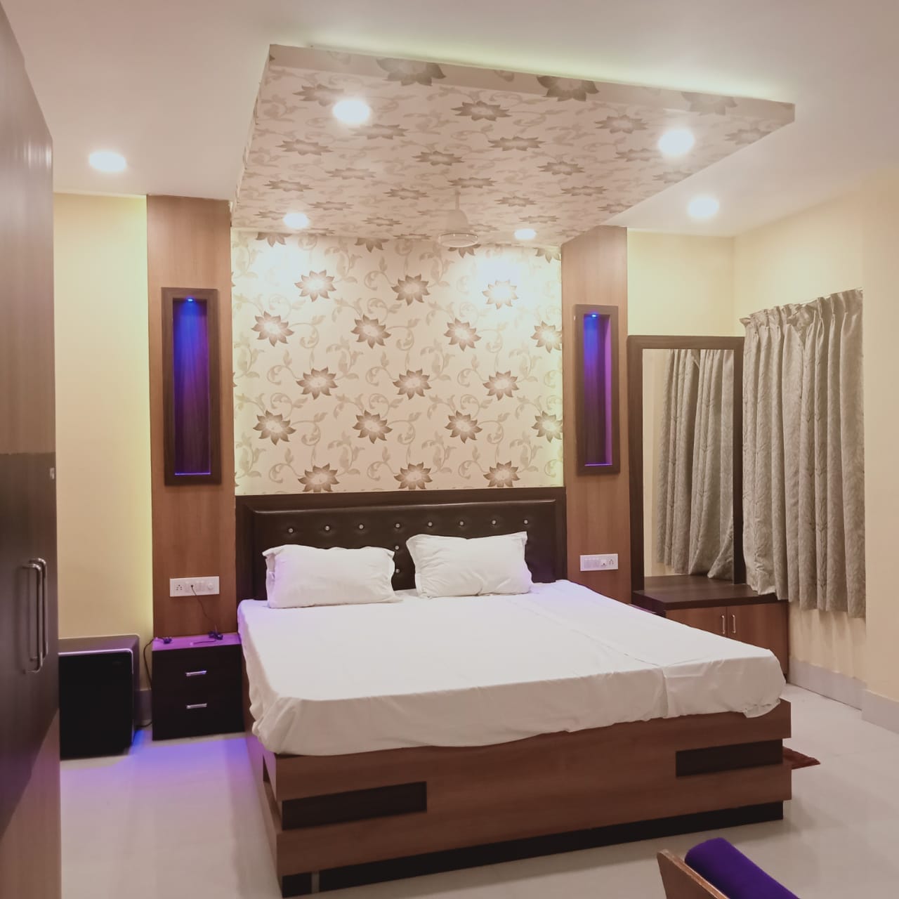 Hotel Ankita - Tap to explore photos