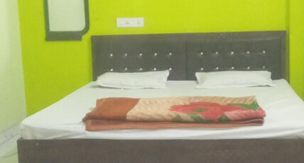 Shree Kashi Vishwanath guest house Room Type - Bedroom 3
