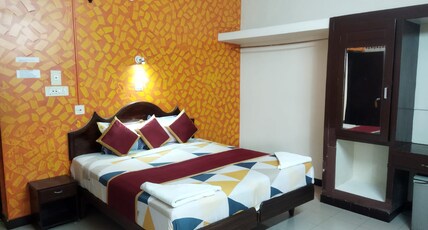 Hotel Moonlight Room Type - Deluxe Non Ac