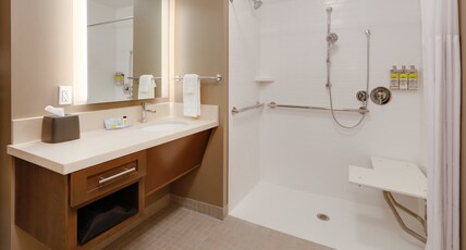 Staybridge Suites Oklahoma City Downtown Room Type - 2 Qn Studio Suite Comm Access Roll Shwr