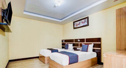 Collection O Batam near DC Mall formerly S Hotel Room Type - Indonesia Deluxe Twin