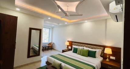 Sitara Premium Dhakad Gold near Lakshman jhula Room Type - King Room With Mountain View