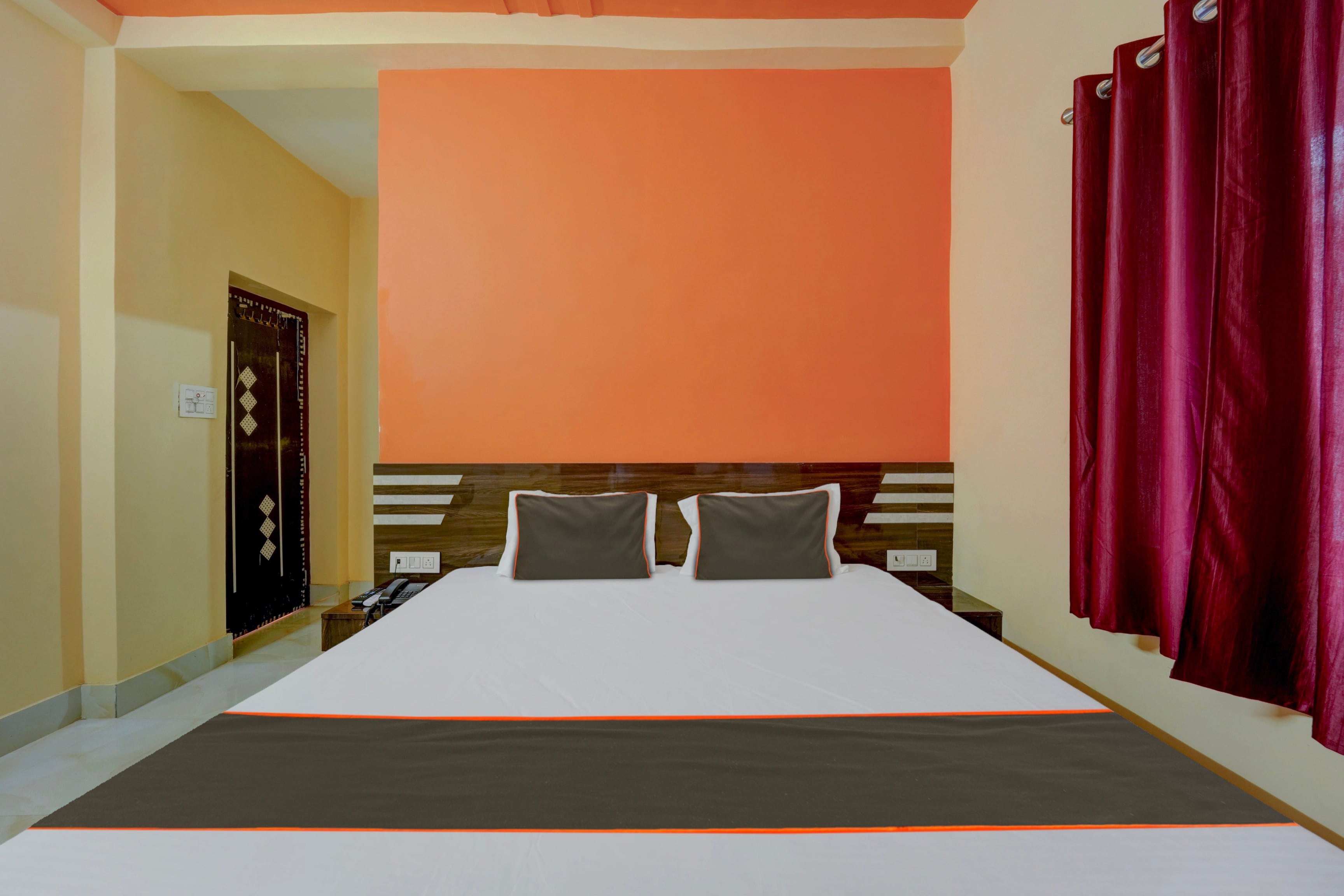 OYO 817482 Siddhi Vinayak Hotel & Banquets - Tap to explore photos