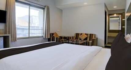 Super Collection O Limda Chowk Formerly Hotel Harmony Room Type - Deluxe