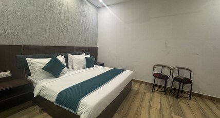 Hotel Joy By T And M Hotels Room Type - Deluxe Room