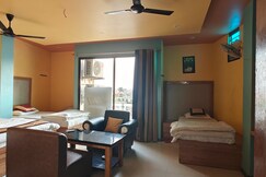 Hotel Bhavya Darbar and restaurant