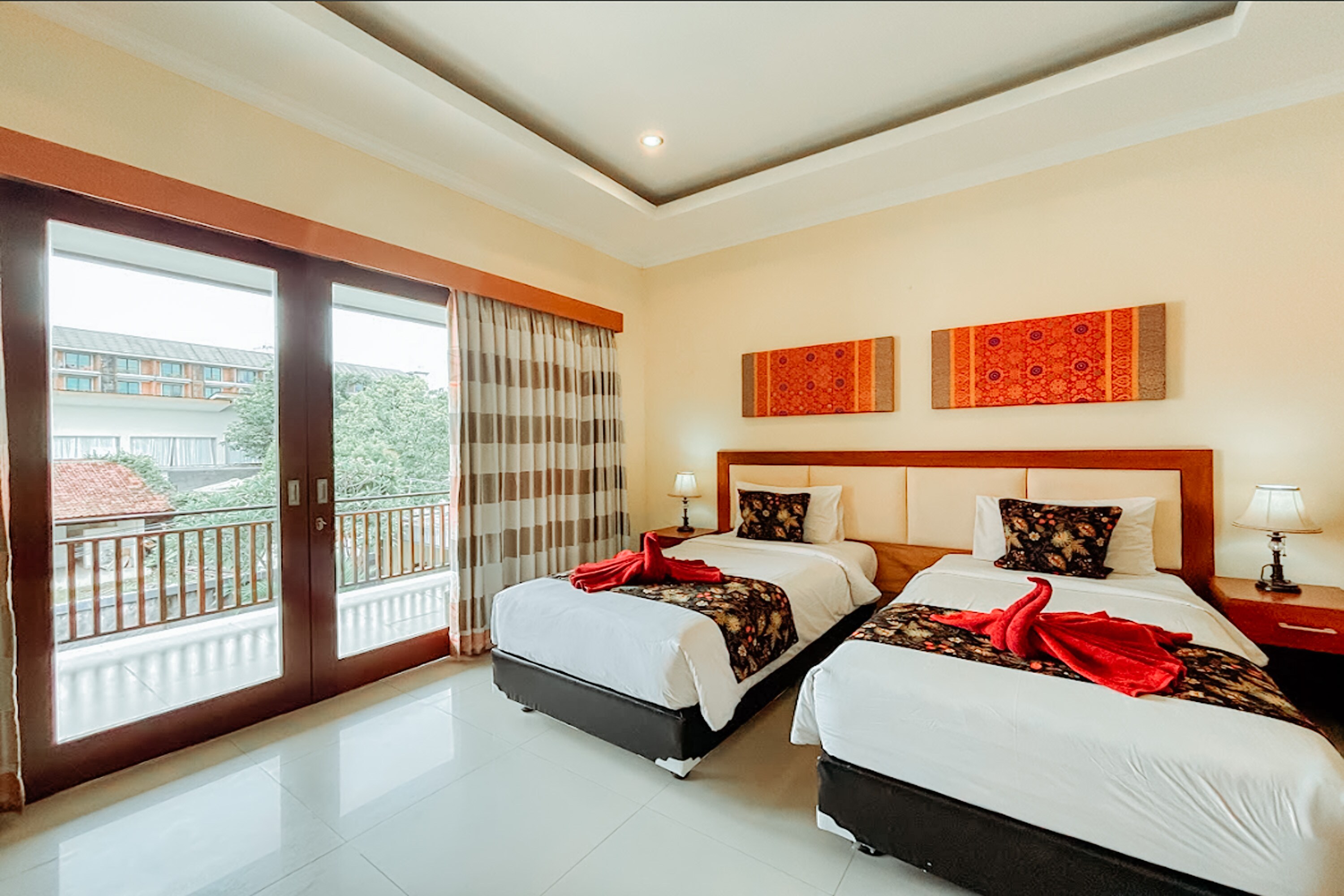 Kubu Petitenget Suite Seminyak - Tap to explore photos