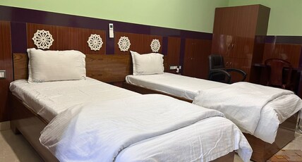 HOTEL 707 Room Type - Deluxe AC