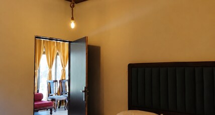 Royal Neelkanth Villa Room Type - Deluxe room