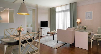 Oriental Residence Room Type - One Bedroom Suite City View Oriental Residence Room Type - One Bedroom Suite City View