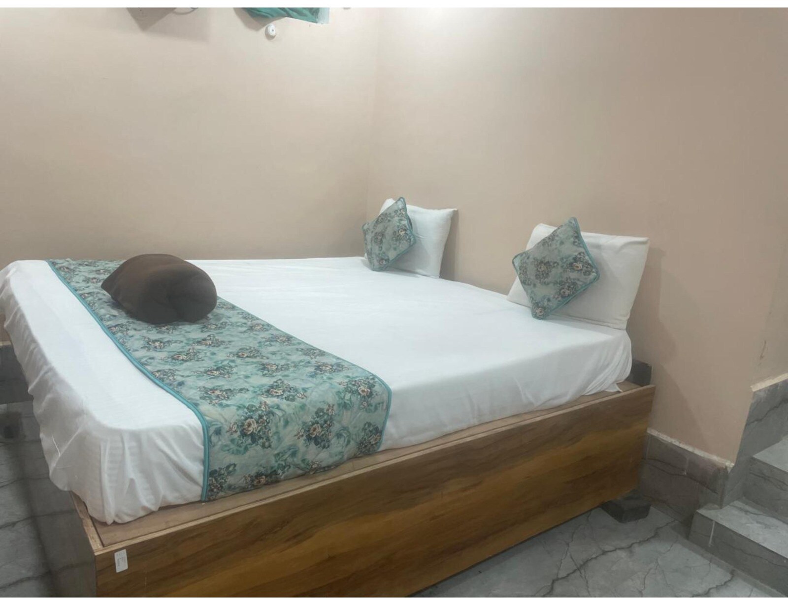 Shree hotel and family restaurant - Tap to explore photos