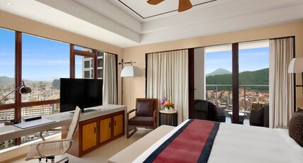 Crowne Plaza SANYA CITY CENTER  Room Type - 1 King Standard City View High Floor Smoking