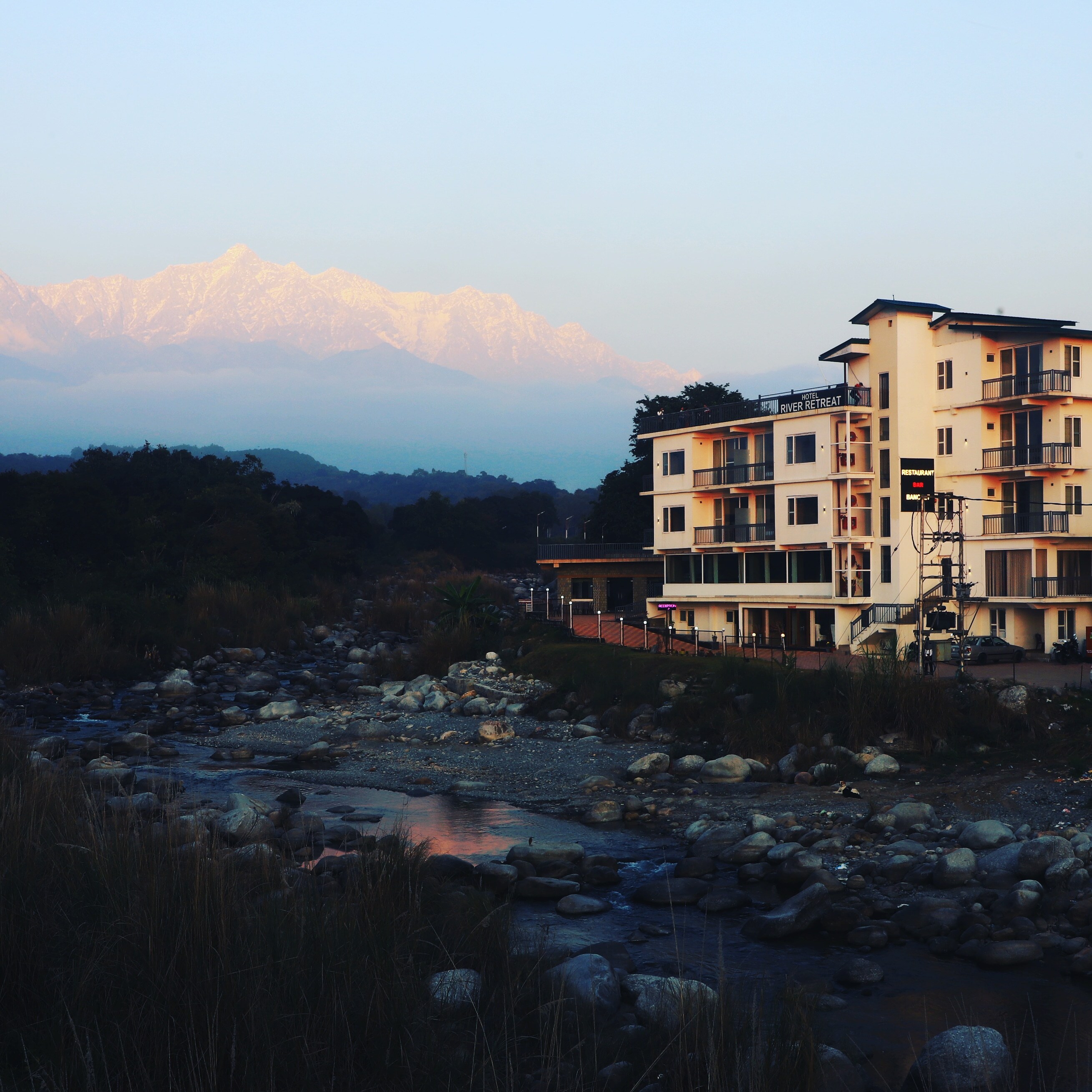 Hotel River Retreat - Near Dharamshala Airport - Tap to explore photos