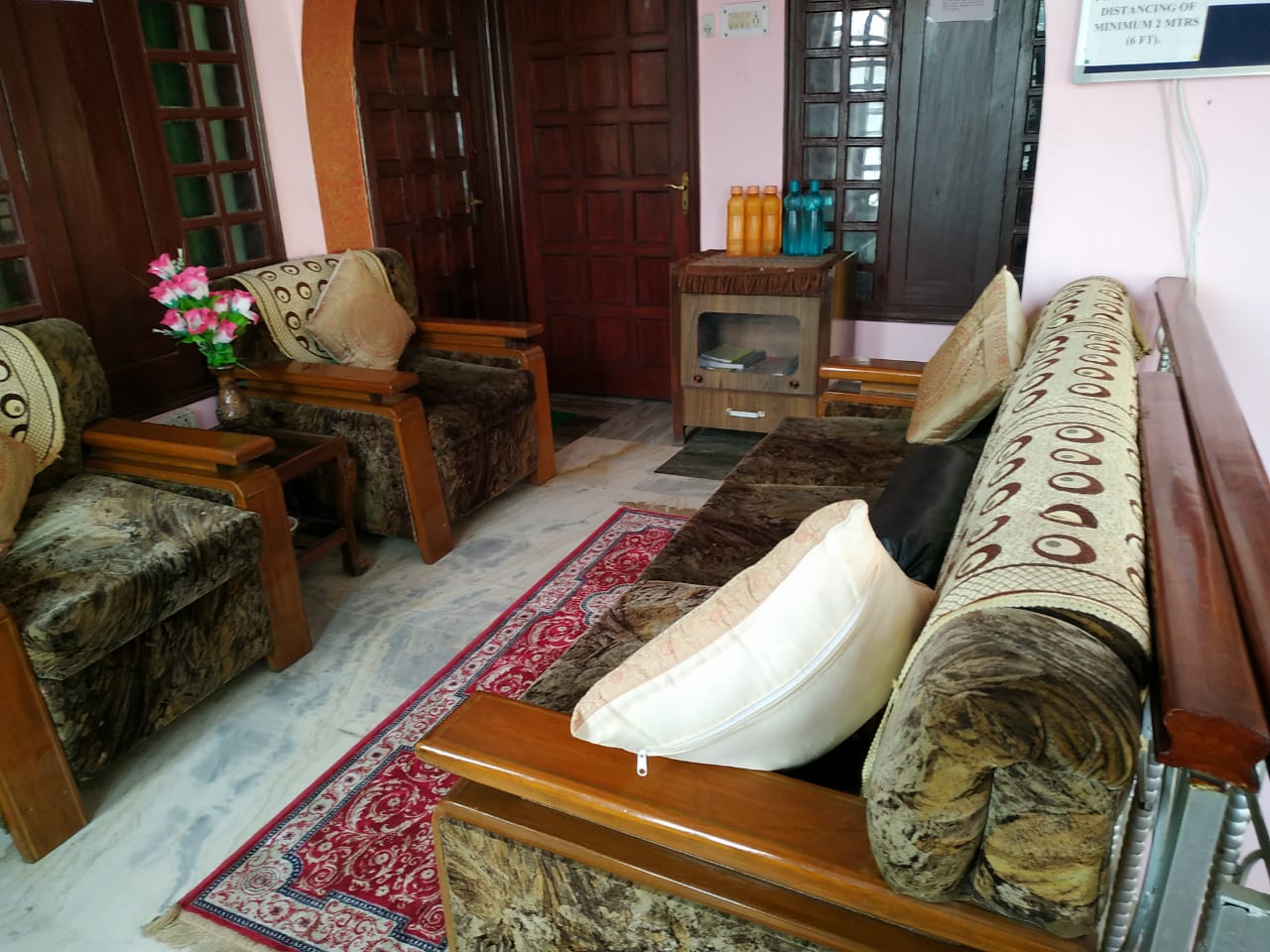 Horizon Homestay | Rooms & Kitchen - Tap to explore photos
