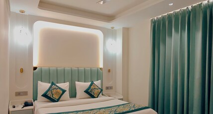 HOTEL THE JANAK PAHARGANJ Room Type - Executive Room