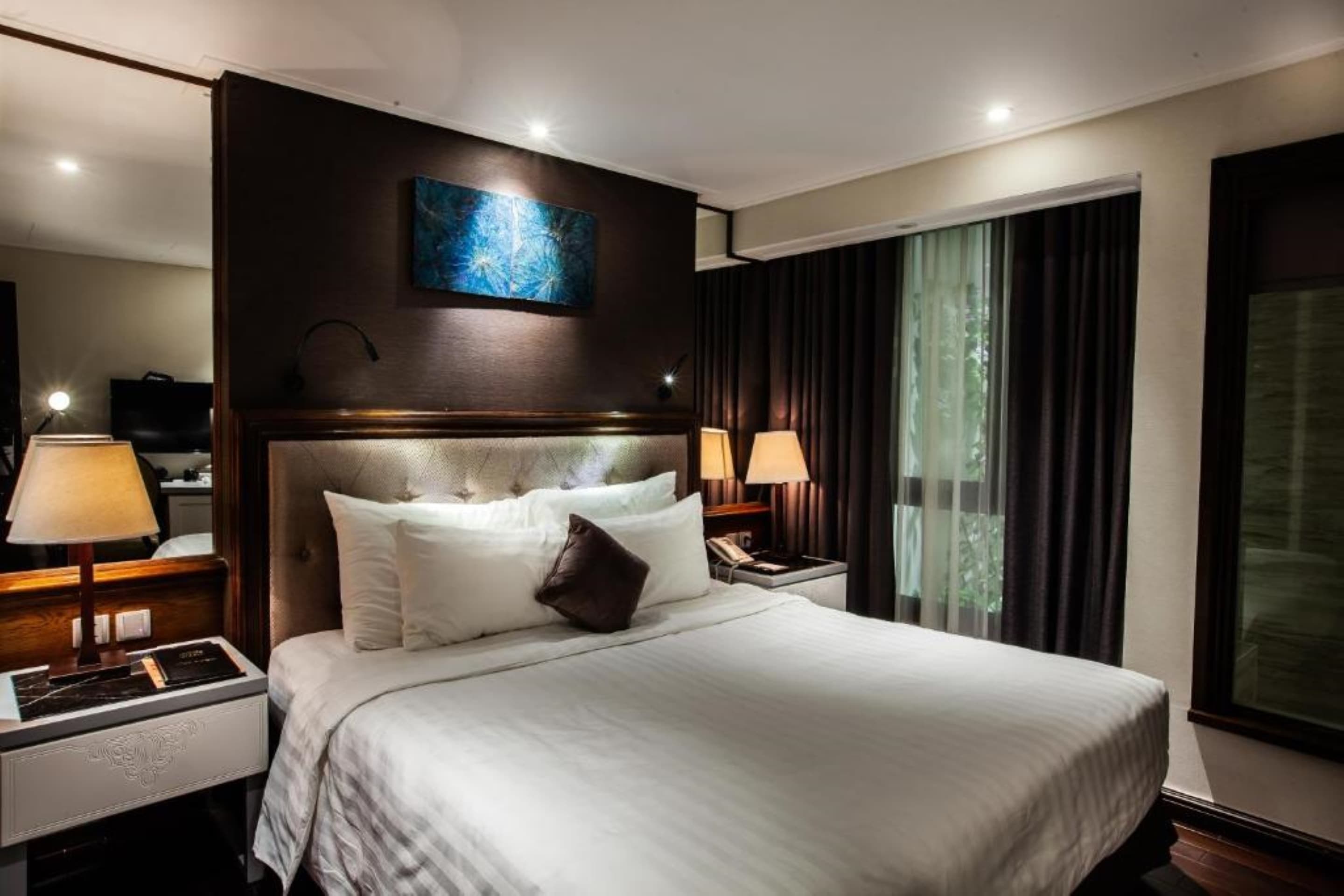 The Chi Boutique Hotel Hanoi - Tap to explore photos