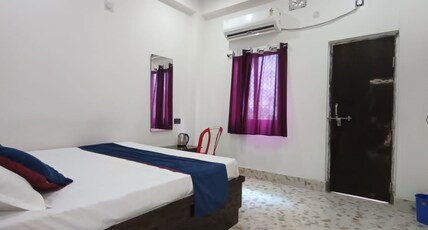 Hotel Diamond Inn Room Type - Deluxe Room