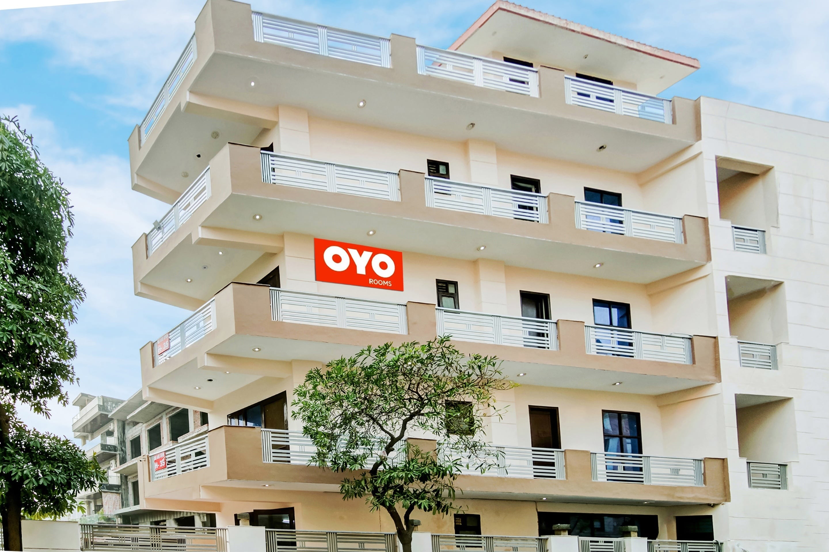 Hotel O Orlov - Tap to explore photos