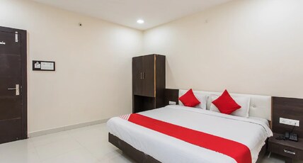 Hotel Shree Aaradhy Room Type - Three Bed AC Room