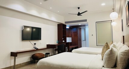 Hotel Kadamb Tree Room Type - PREMIUM( 02 -KING SIZE DOUBLE BED )