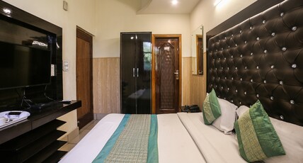 The Grand Hill Room Type - Deluxe Double Room The Grand Hill Room Type - Deluxe Double Room