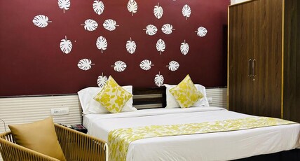 Hotel 7 Door Room Type - Deluxe Room