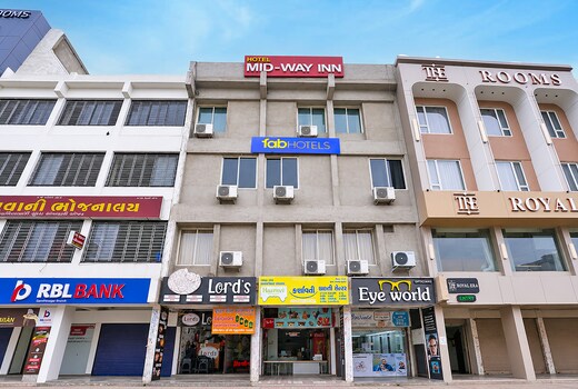 FabHotel Mid Way