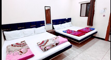 Red Rose Hotel Room Type - Bedroom 5