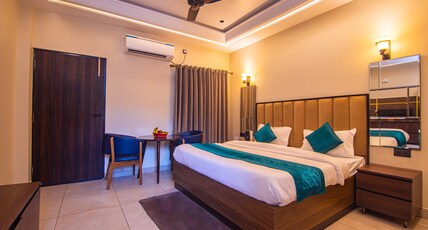 Hotel Lords Valley Room Type - Super Deluxe Room