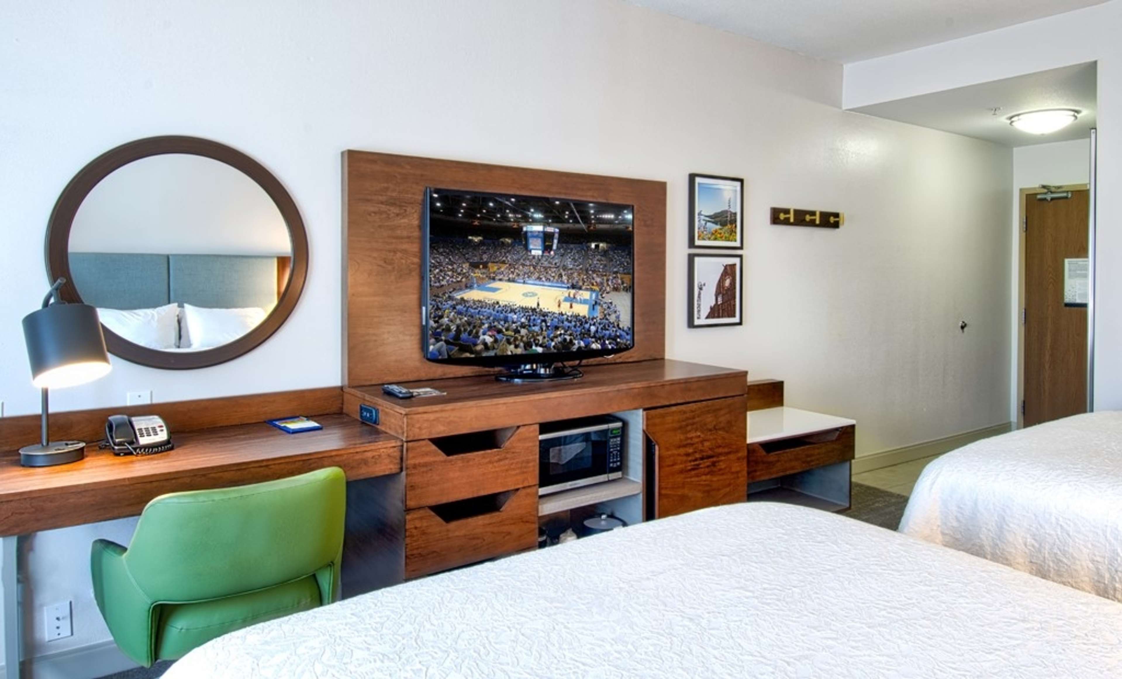 Hampton Inn And Suites Hemet - Tap to explore photos