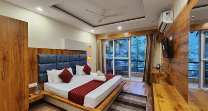The Cedar Vatika Hotel & Restaurant Room Type - Super Deluxe Room (AC)
