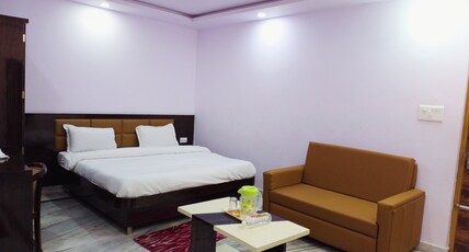 Hotel Pink Paradise Room Type - Superior Room