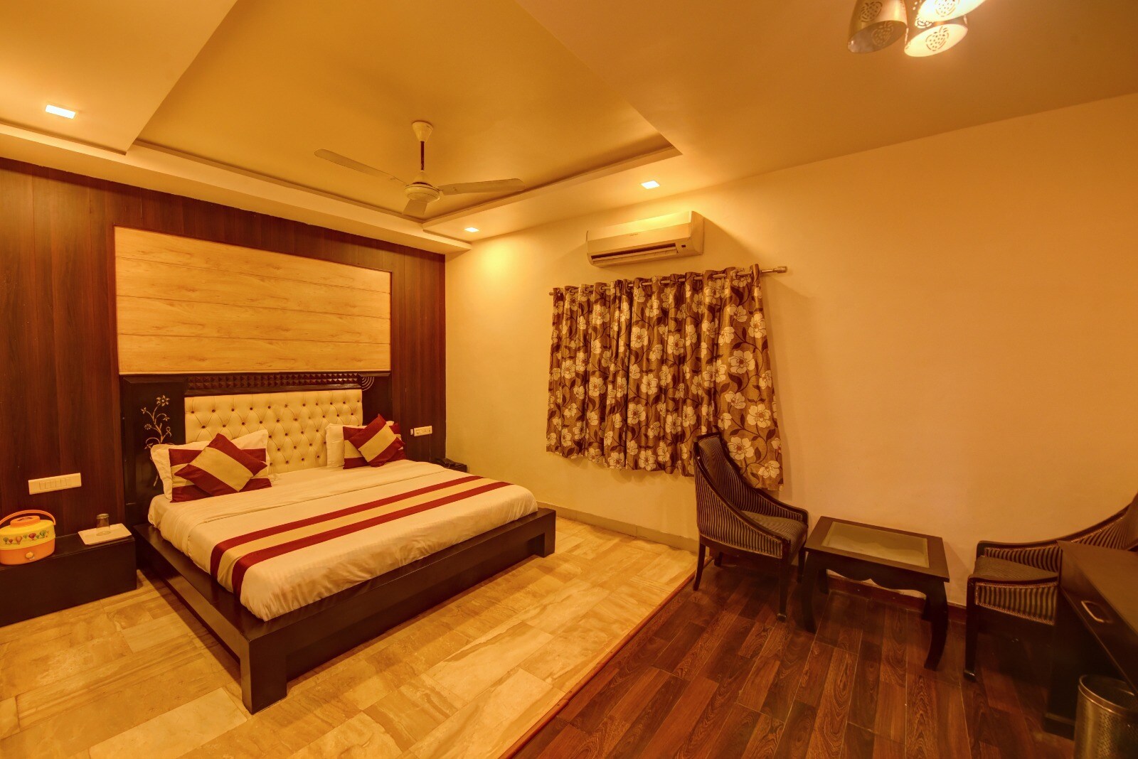 Hotel Celestial Ganges - Tap to explore photos