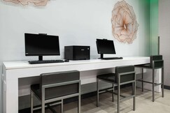 Wingate by Wyndham Long Island City