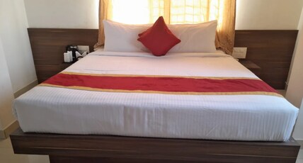 MARKS IN LODGE Room Type - King Bed Room NON AC