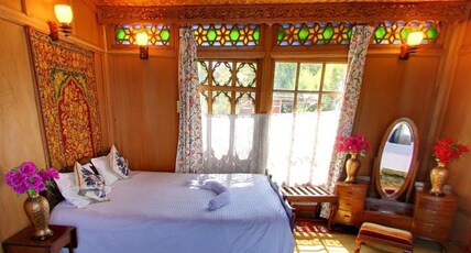 Peacock Houseboats Room Type - Super Deluxe Room - Free WIFI