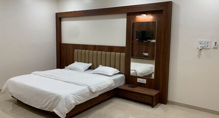 Hotel Nivasa Bhandara Room Type - Deluxe
