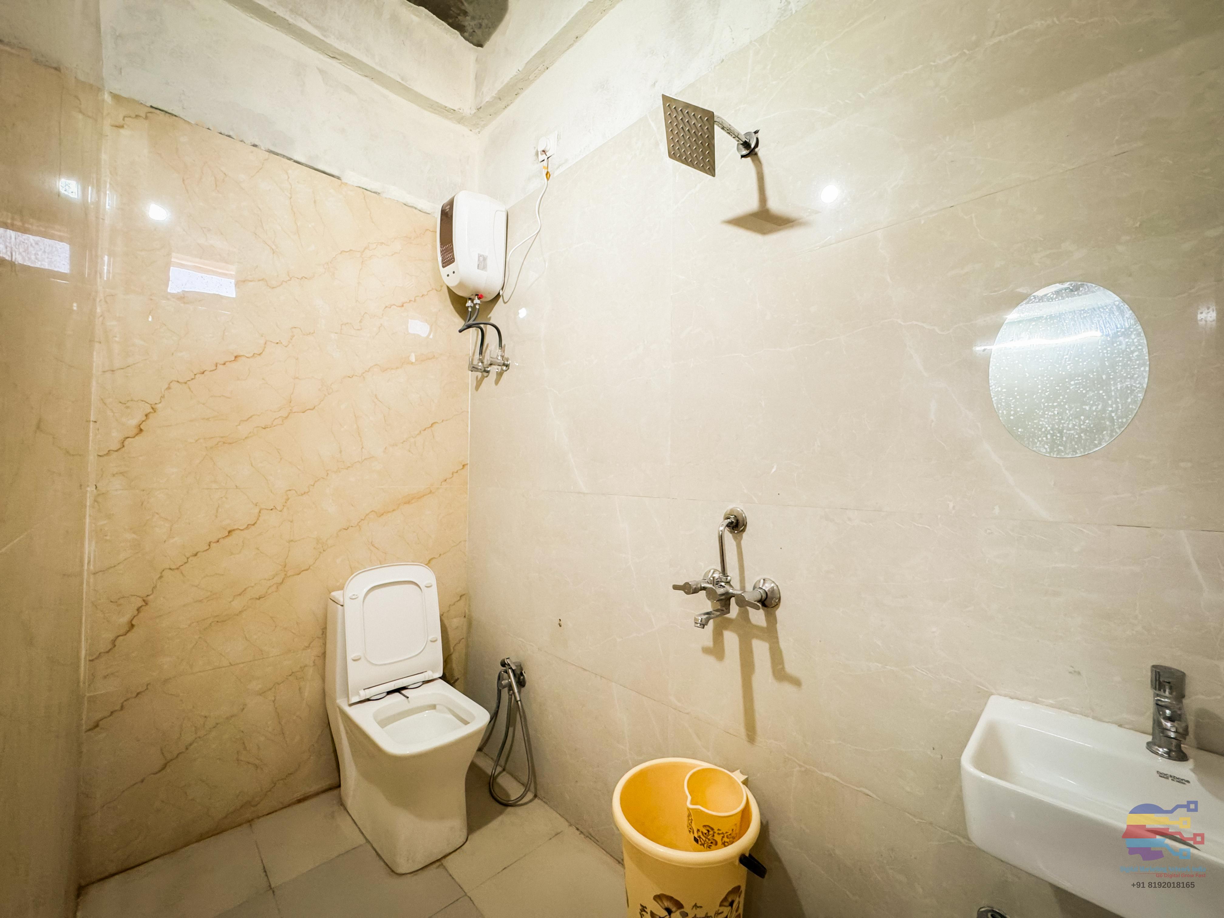 Hotel Thakur Harshit Bihari Kunj - Tap to explore photos