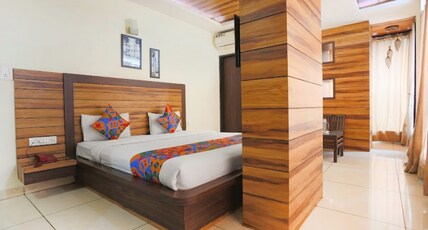 Hotel Madhuram Star Room Type - Super Deluxe Room