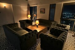 The grand Morning Suites