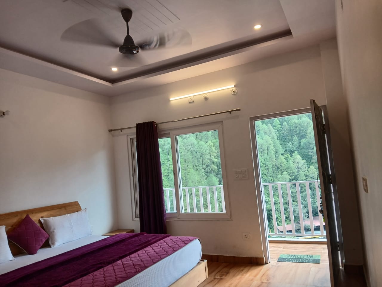 Baba Ji Guest House - Tap to explore photos