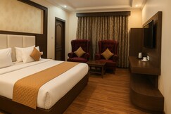 Hotel Jagdish Residency @ 2 mins drive to Railway Station
